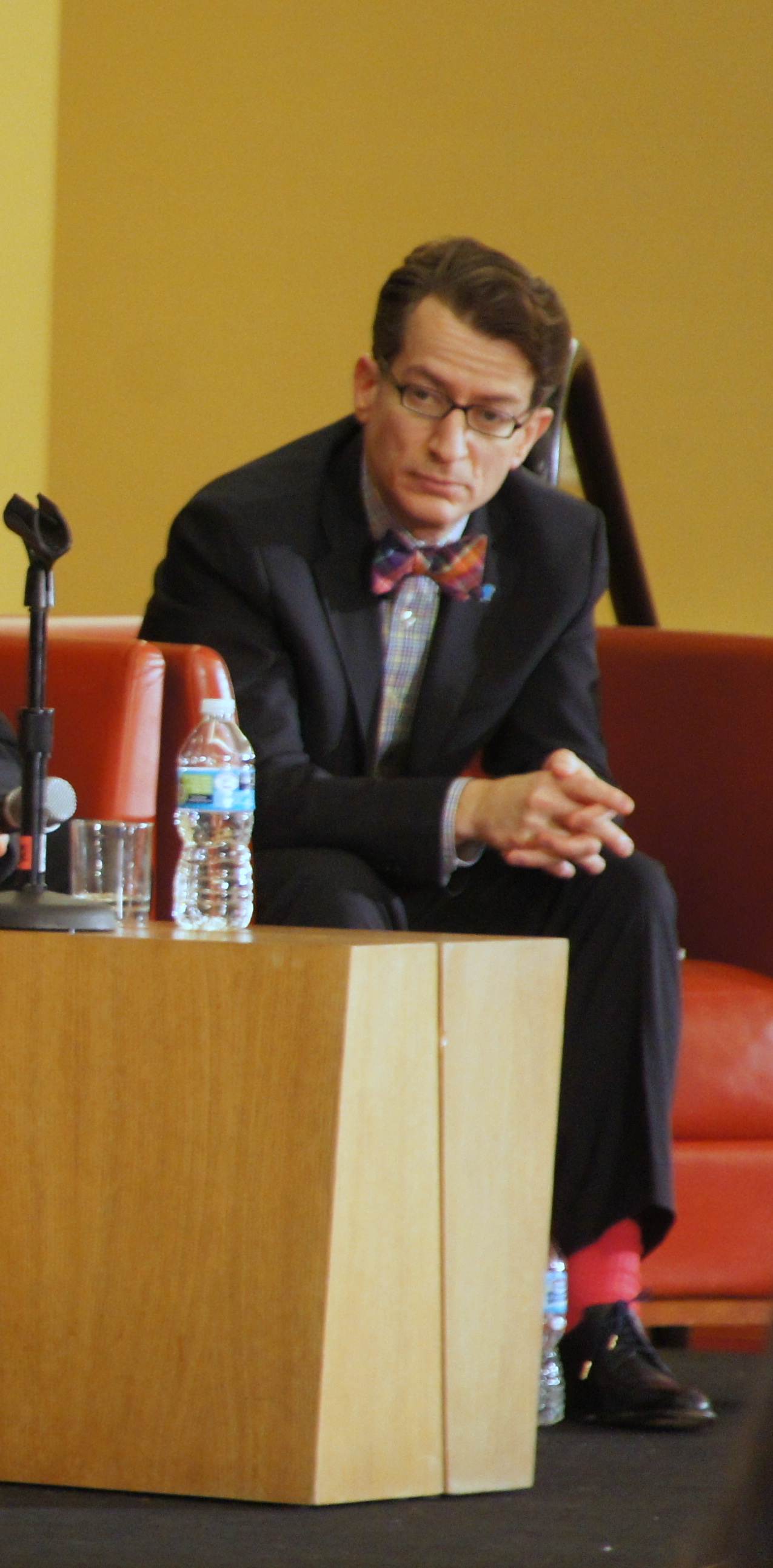 Forum 2015 Mauro red